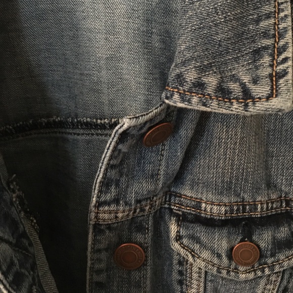 American Eagle Jean Jacket - Picture 4 of 10